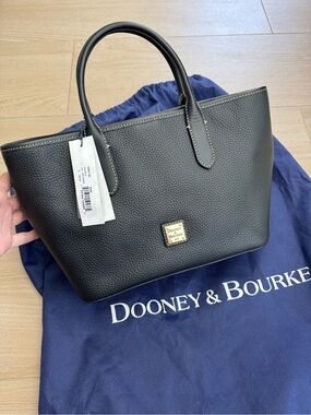 NWT Dooney & Bourke Brielle 2015 Black Tote Bag w/ Red Interior and Dustbag